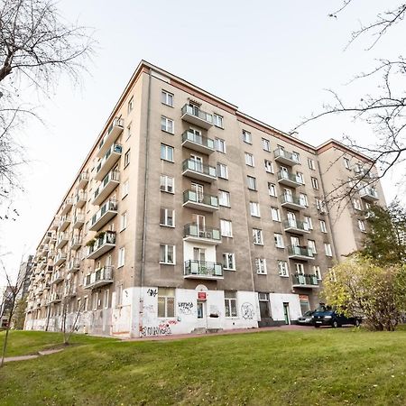 Ochota Sunny Apartment Warsaw Exterior photo